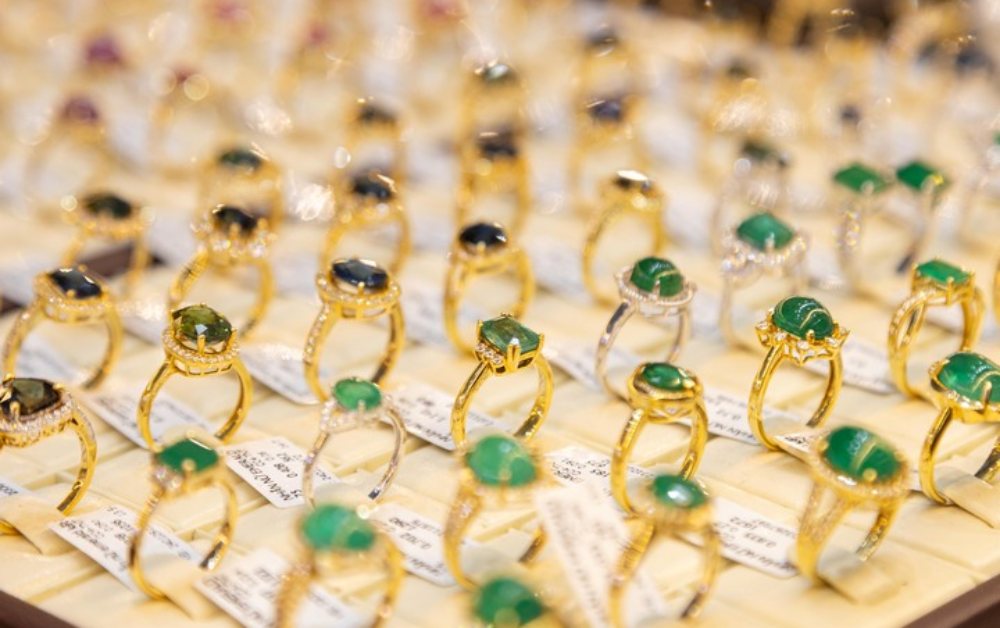 Giá vàng hôm nay 5/3: Hồi phục nhẹ