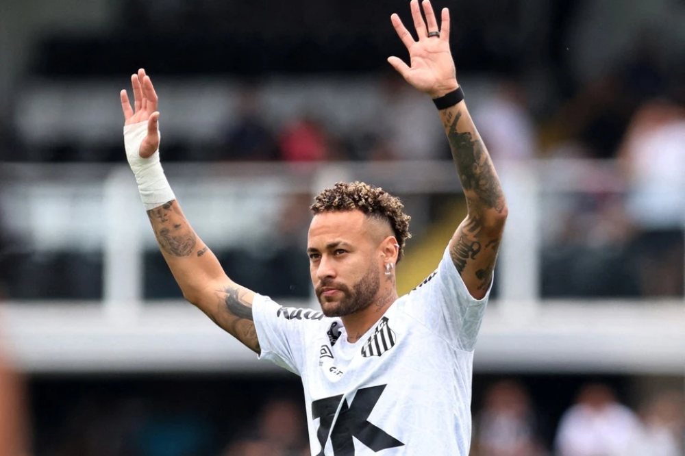 Neymar ghi bàn vẫn bất lực, Santos thua đau phút bù giờ tại Brasileiro