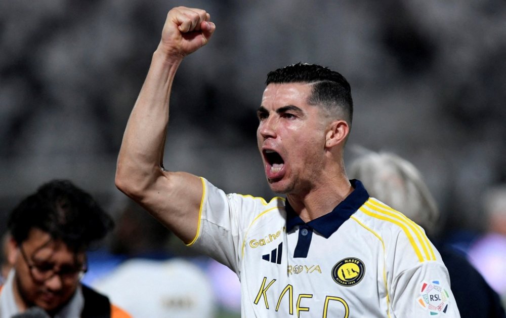 Ngả mũ với Ronaldo