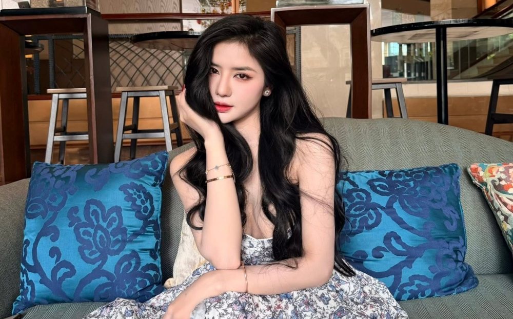 Quay 'top top' cho vui, gái xinh bị gắn mác 'chẳng có gì ngoài mặt tiền'