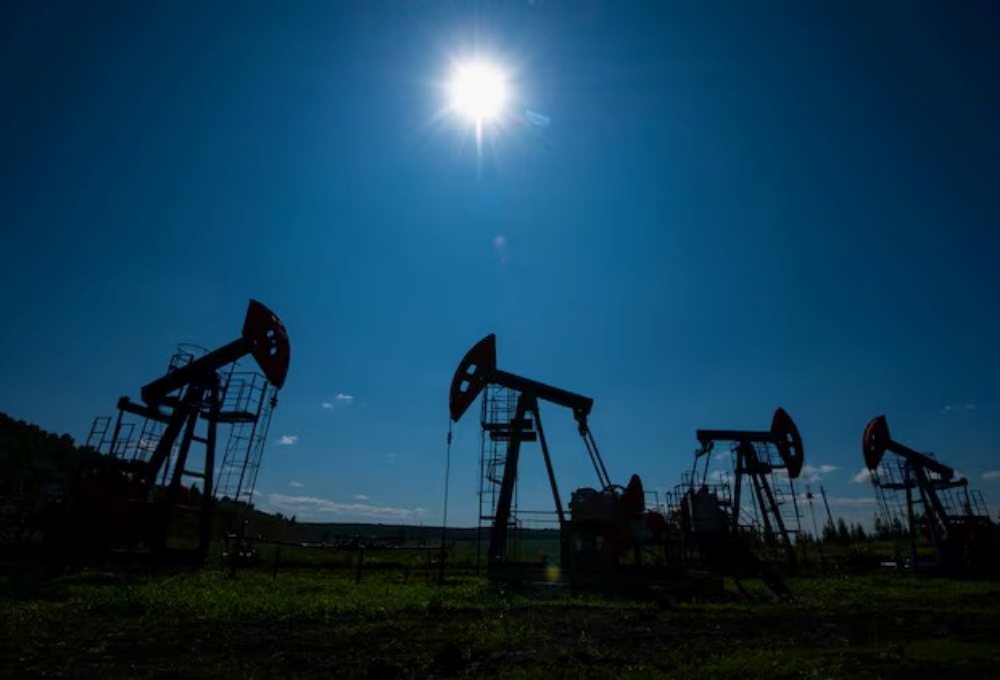 Cập nhật giá xăng dầu hôm nay 8/12: Giá dầu dao động ở gần mức cao nhất trong 2 tuần qua