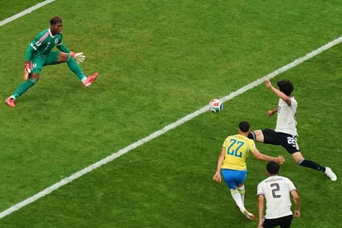 Brazil thắng ngược Nhật Bản ở phút bù World Cup