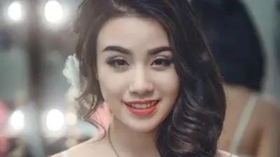 Full clip Linh Miu khiến mạng xã hội chao đảo vì quá nóng bỏng