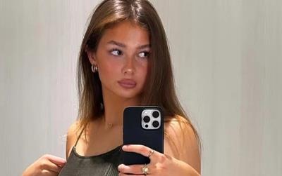 Tân binh Genoa được tôn vinh là 'cầu thủ nữ đẹp nhất'