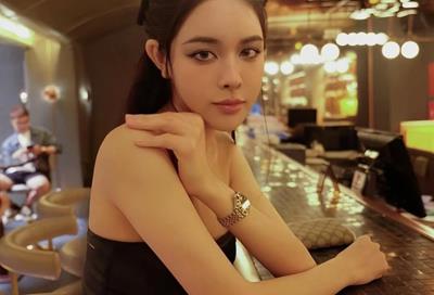 Chân dung bạn gái hơn tuổi của cầu thủ Văn Thanh