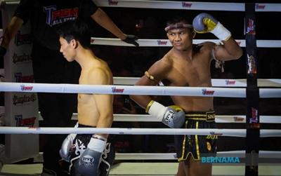 “Thánh Muay” Buakaw Banchamek tái xuất tuổi 44: Đánh bại cao thủ Trung Quốc sau màn so tài nghẹt thở
