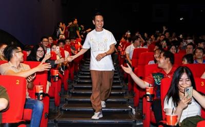 "Lật mặt 7: Một điều ước" vượt mốc 300 tỷ đồng