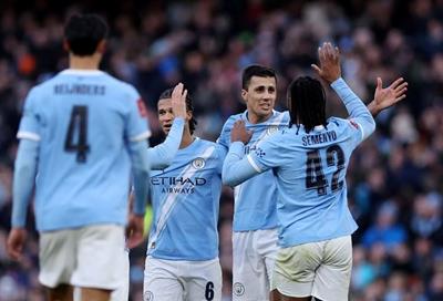 Semenyo ra mắt trong mơ, Man City thắng hủy diệt