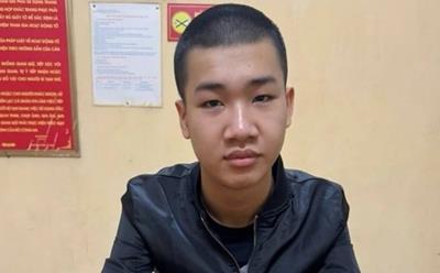 Bắt thanh niên mang thi thể "bạn nghiện" bỏ trên đê tại Hà Nội