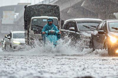 Thời tiết 24/9: Miền Bắc mưa như trút, Siêu bão Ragasa giảm cấp nhanh