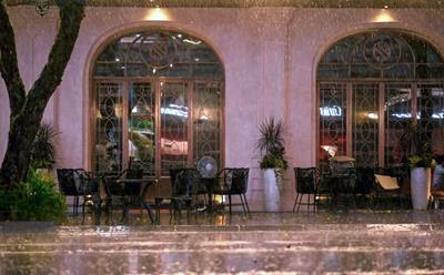 Dự báo thời tiết ngày mai 18/6: Hà Nội xuất hiện mưa to giải nhiệt