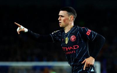 Đè bẹp Brighton, Man City uy hiếp ngôi đầu Ngoại Hạng Anh