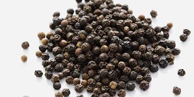 Giá tiêu hôm nay 13/4/2024: Tiếp tục giảm mạnh, Thấp nhất 89.000 đồng/kg