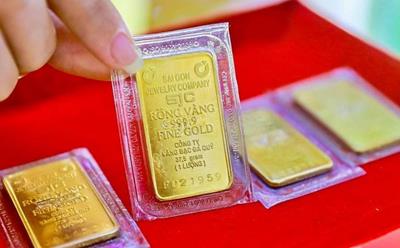 Giá vàng hôm nay trưa 25/4 tăng giá mạnh từ SJC, DOJI