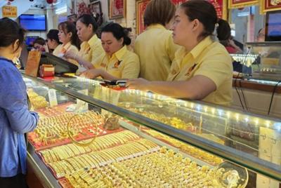 Giá vàng hôm nay: PNJ, SJC, DOJI đồng loạt giảm, dự báo giá vàng trong tuần tới, nên mua hay bán?