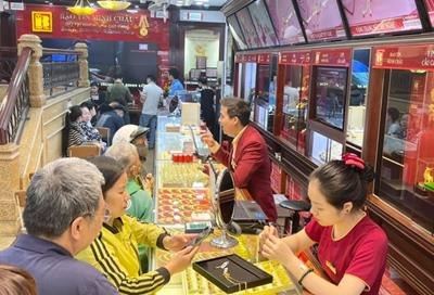 Giá vàng hôm nay 1/12: Trụ vững trên mốc 4.200 USD/ounce