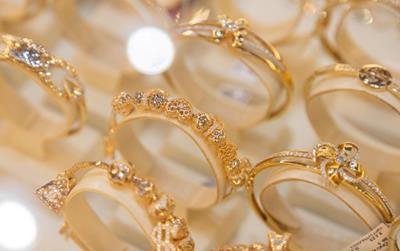 Giá vàng hôm nay ngày 19/10/2025: Quay đầu giảm mạnh