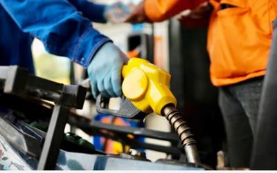 Giá xăng trong nước hôm nay có thể đảo chiều giảm