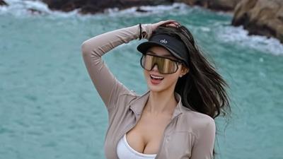 "Hòa tan" vào thiên nhiên, nữ gymer xinh đẹp khiến người xem mê mẩn với bộ ảnh leo núi mới