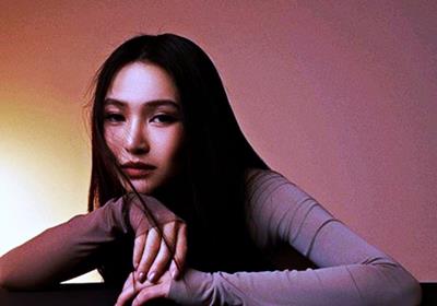 Ca sĩ Hương Tràm gửi đơn tố cáo người tung tin đồn sang Mỹ sinh con