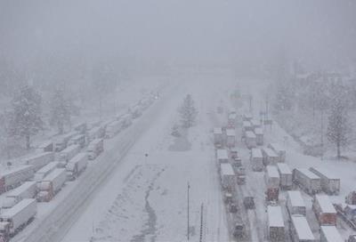 Bão mùa đông quét Israel, nguy cơ lũ lụt gia tăng