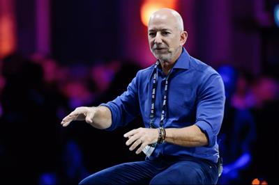 Công nghệ 20/3: Amazon rót 100 tỷ USD vào AI, Meta bất ngờ "quay xe" với VR