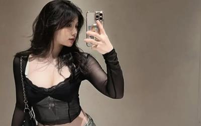 Lanhxinhyeu06 tiktok lộ clip mới nhất: Cô nàng tiktoker nhích "nhẹ" khiến bao anh em mê mệt