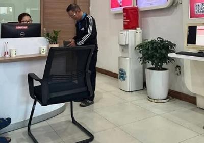 Người đàn ông 65 tuổi suýt mất 140 triệu vì 'mua hàng' qua Zalo