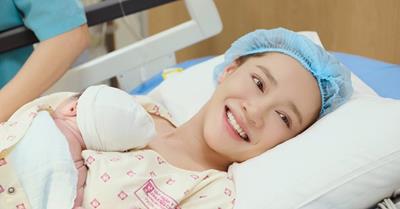 Nhã Phương sinh con thứ 3, Trường Giang xin lỗi vì không ở bên