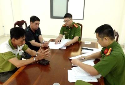 Khởi tố 5 bị can liên quan vụ người mặc áo công nhân điện lực tử vong