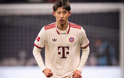 Sao Nhật Bản ra mắt ấn tượng tại Bundesliga