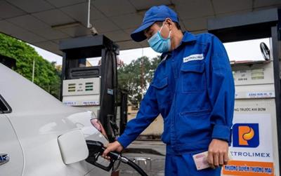 Giá xăng tăng 3 kỳ liên tiếp