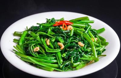 Rau muống xào tỏi có tác dụng gì?