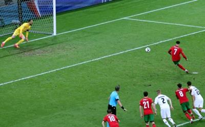 Bồ Đào Nha vào tứ kết dù Ronaldo đá hỏng phạt đền