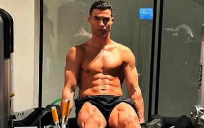 Thói quen c.ực dị của Ronaldo: Ngủ 5 giấc mỗi ngày, nằm trong "tủ lạnh", ăn theo kiểu của phi hành gia.