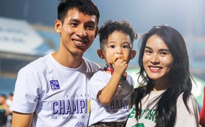 Sao Đội Tuyển Việt Nam có cuộc gặp chóng vánh với "người đặc biệt"