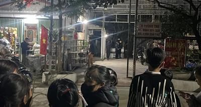 Hải Dương: Ghen tuông, chồng mang dao "tiễn" luôn người ngồi ăn cơm cùng vợ cũ