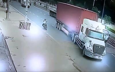 Dĩ An - Bình Dương: Nam thanh niên 2k1 đi dự tiệc về thì tông cây xanh ra đi mãi mãi