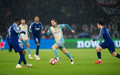 PSG lội ngược dòng đến khó tin, đẩy Man City đến bờ vực thẳm