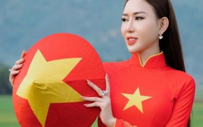 Người đẹp mặc áo dài cờ đỏ sao vàng gây sốt là ai?
