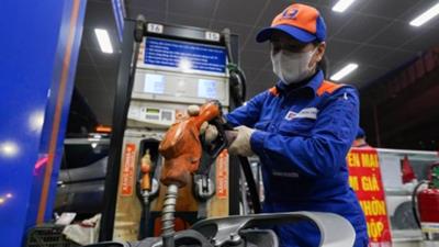 Giá xăng dầu hôm nay 28/3: Thế giới tăng nhẹ