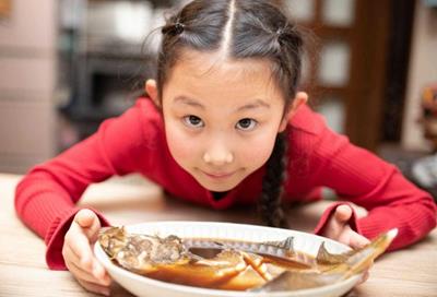 Cá rất tốt nhưng có ba kiểu cá không nên cho trẻ con ăn vì ảnh hưởng đến sức khỏe và trí tuệ