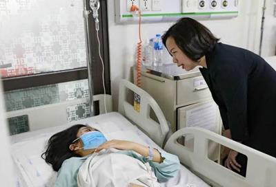 Hà Nội thăm hỏi nạn nhân vụ lật xe khách ở Lào Cai