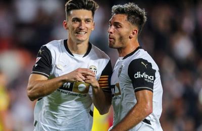 Nhận định bóng đá Valencia vs Real Valladolid 0h30 ngày 9/3 (La Liga 2024/25)