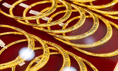 Giá vàng hôm nay 8/10: USD hồi phục mạnh mẻ "đẩy" giá vàng đi xuống