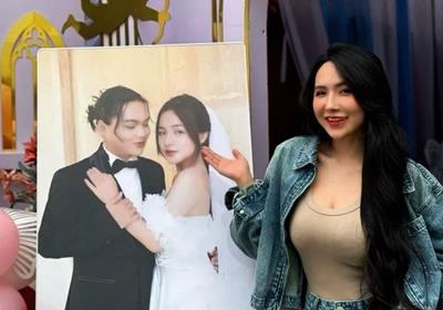 Sau trò đùa làm đám cưới, Phạm Thoại bị chị em thân thiết cạch mặt ngay trong phiên livestream mới nhất
