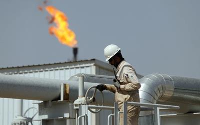 Giá dầu tại châu Á tăng mạnh khi xung đột leo thang