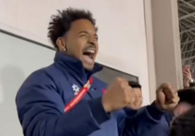 Không thi đấu Nguyễn Xuân Son vẫn khiến CĐV Việt Nam ngỡ ngàng