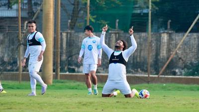 Nhận định bóng đá hôm nay 29/1: Nam Định vs Lion City, Aston Villa vs Salzburg