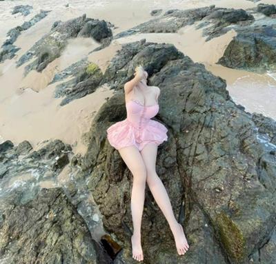 Mai phương Thúy gái xinh Hà Nội lộ clip siêu phẩm "căng tràn"